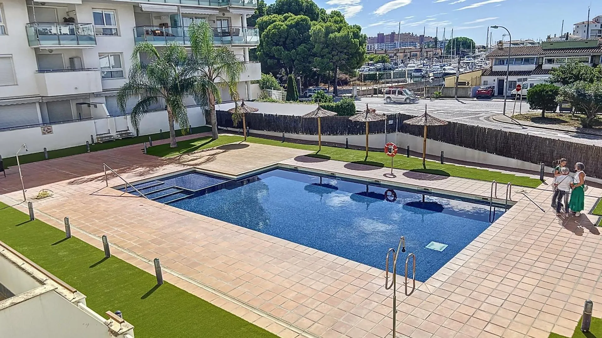 Appartement Aquamarina 159 Piso 2 Dormitorios Piscina Comuni Montjoi